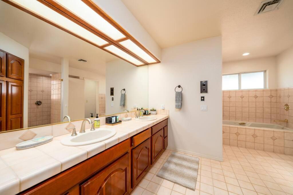 Grand Havasu Oasis With Custom Pool & Spa! Lake Havasu City Extérieur photo